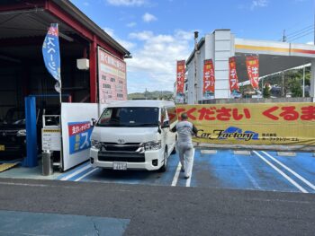 広島市佐伯区マッハ車検五日市石内バイパス店　ハイエースワゴン10人乗りレンタカー